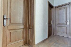 Выбор деревянных дверей